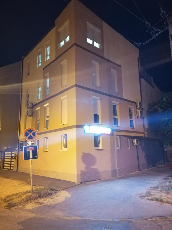 Edes Alom Guesthouse Σέγκεντ Εξωτερικό φωτογραφία